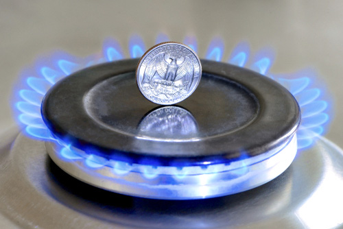 Summer natural gas prices tend to be higher. But with prices changing now's the time to shop the best low cost gas leaders.