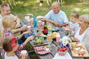 Take Cooking Outside to Beat Heat Inside Use these energy-saving tips to cut costs for your cookout this Memorial Day weekend.